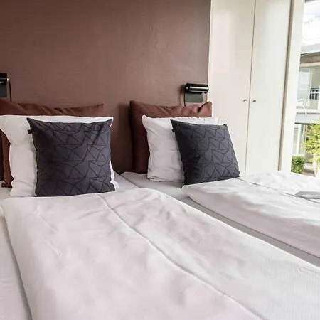 Отель Kolding Hotel Apartments 4*